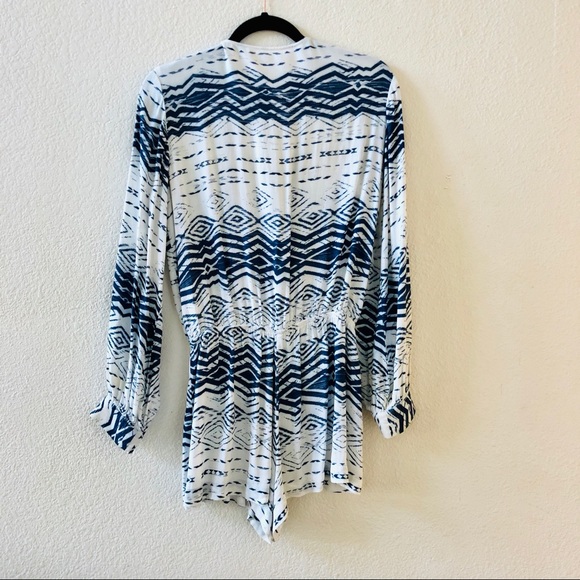 Blue Life by Planet Blue Aztec Long Sleeve Romper - Picture 4 of 5